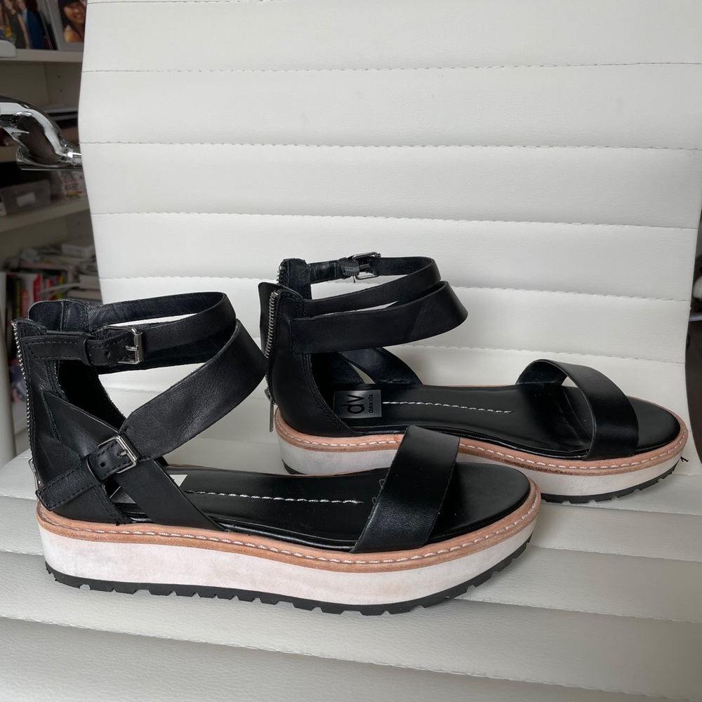Dolce Vita platform sandals NWOT | ⭐️ HOST PICK ⭐️